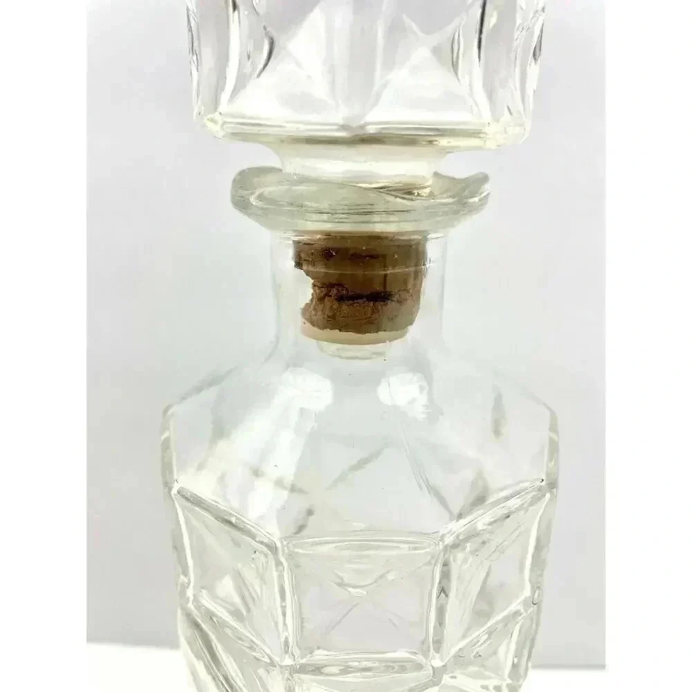 VTG Cut Glass‎ Decanter Liquor Wine Bottle Diamond Pattern 11.5